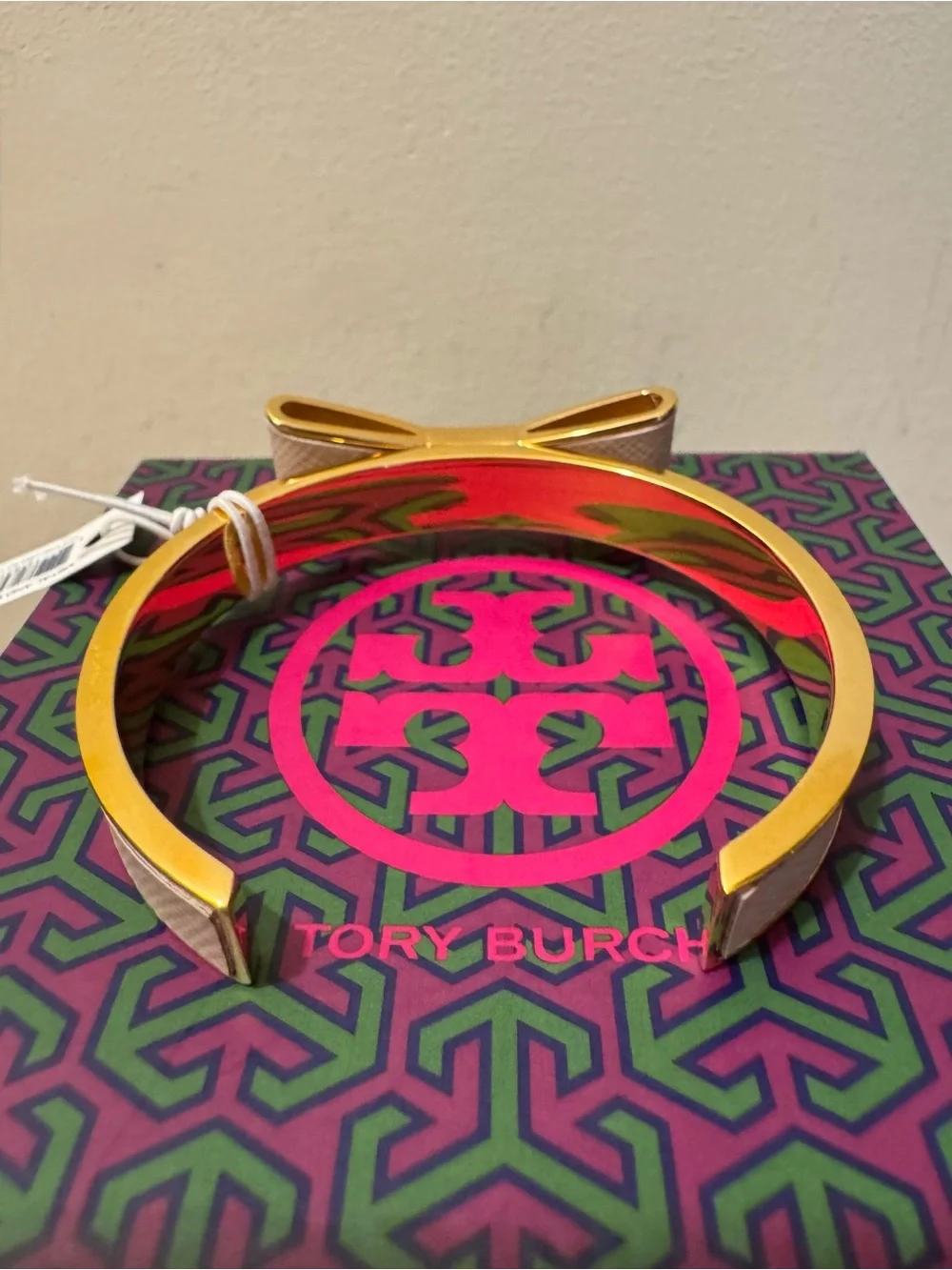 NWT Tory Burch Bow Leather Cuff Bracelet - Complete Gift Set